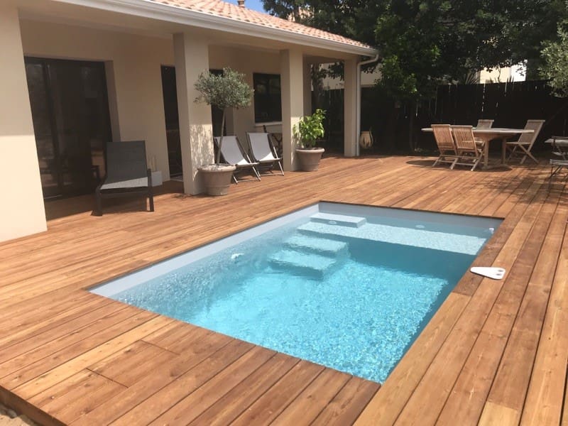 Fiji flat bottom fibreglass swimming pool